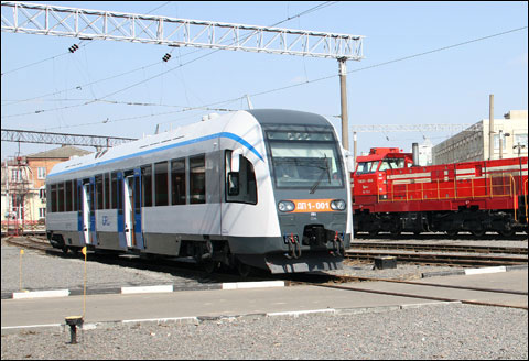 Первый белорусский дизель-поезд для региональных линий эконом-класса передан в эксплуатацию БЖД. Фотографии. Картинка