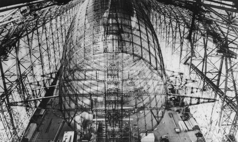  .  LZ 129 Hindenburg