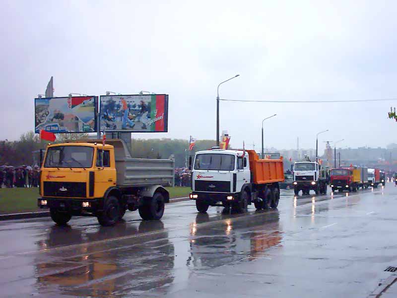 Самосвал серии  МАЗ-555102. Автобусы в Минске  фото. картинка